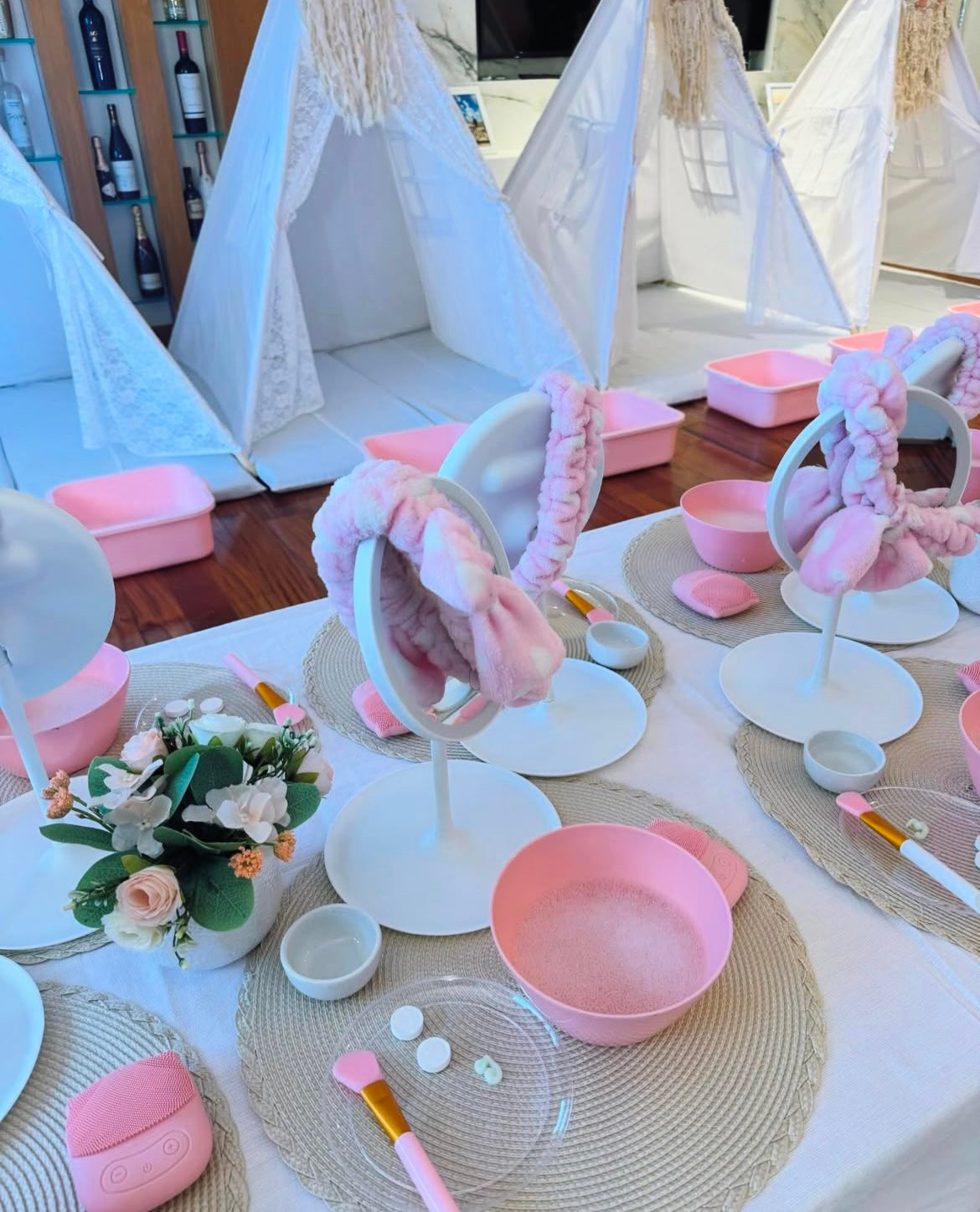 Chiqui Glam Spa + Tipy Tent Party (4-12 years)